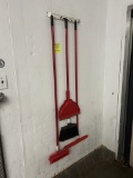 GROUP OF JANITORIAL ITEMS