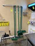 GROUP OF JANITORIAL ITEMS