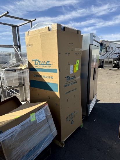 NEW IN BOX TRUE T-23-HC COOLER