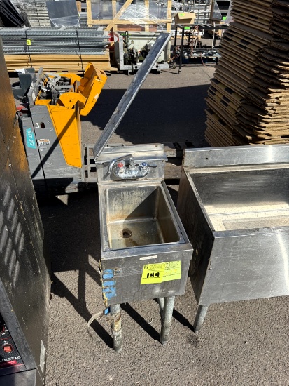 BAR BACK SINGLE BASIN SINK