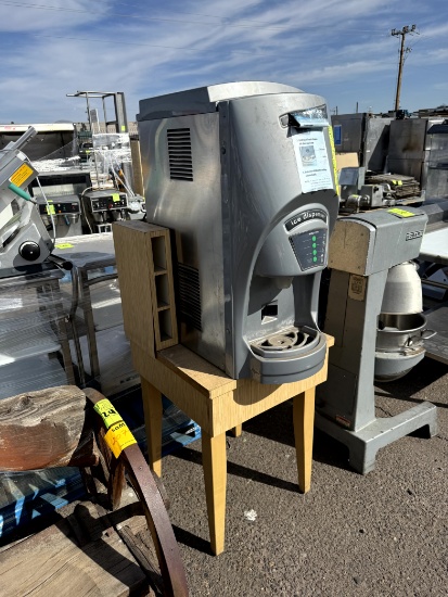 SCOTSMAN ICE MAKER ON STAND