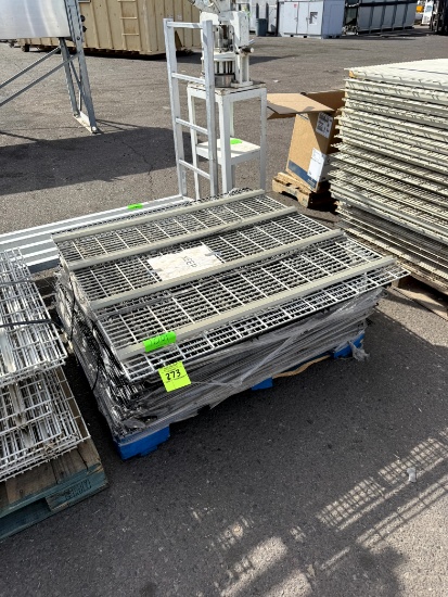 PALLET OF DECKING
