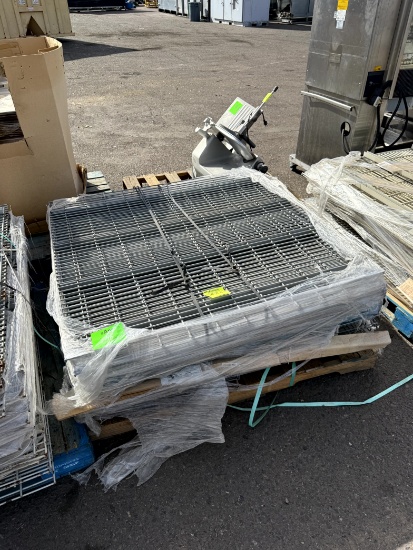 PALLET OF DECKING