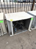 UNMARKED REFRIGERATION UNIT