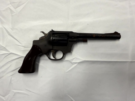 REVOLVER, HIGH STANDARD SENTINEL R101, .22 CAL