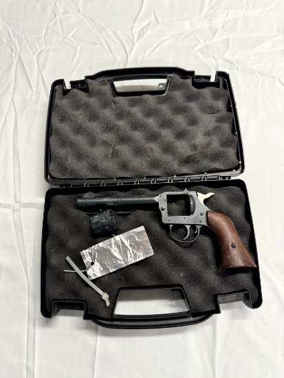 REVOLVER, HARRINGTON AND RICHARDSON 949, .22