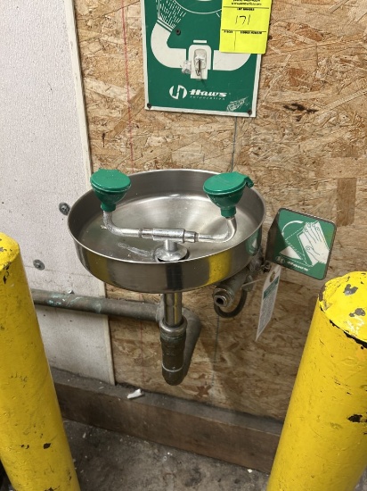 HAWS WALL MOUNTED EYEWASH STATION