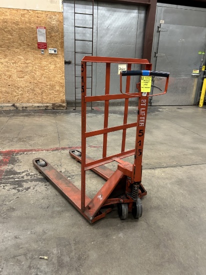 BT LIFTER MANUAL PALLET JACK (MARKED BROKEN)