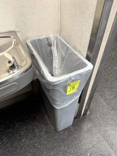 TRASH CAN