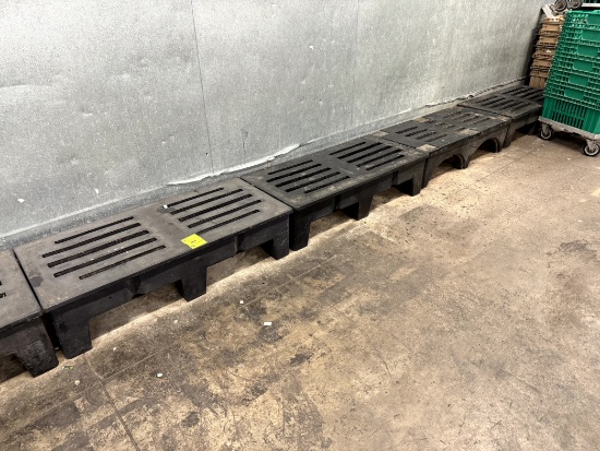 DUNNAGE RACKS