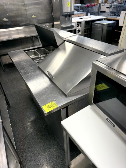 TRUE REFRIGERATED PREP TABLE