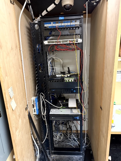 IT SERVER RACK
