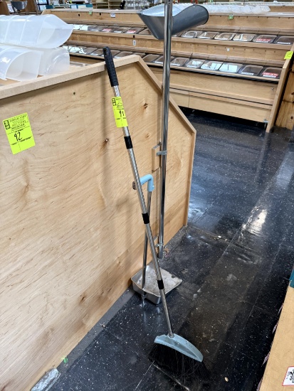 BROOM AND DUST PAN