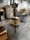 METAL MERCHANDISER WITH MIRROR