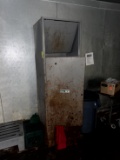 UNIFORM DUMP LOCKER