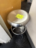 METAL STOOL
