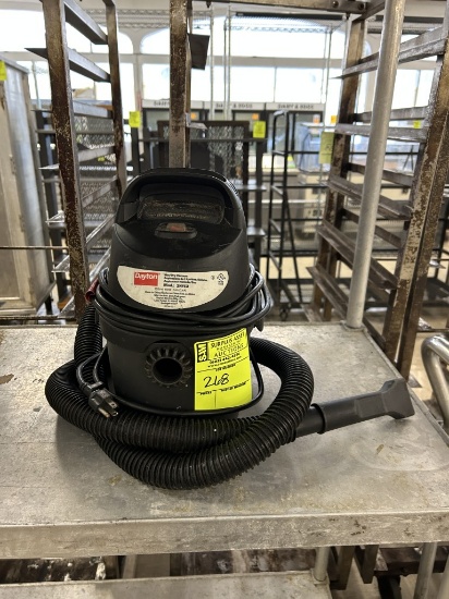 DAYTON WET/DRY VACUUM