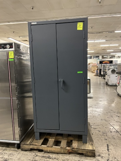 GLOBAL INDUSTRIAL HEAVY DUTY 2 DOOR STORAGE CABINET