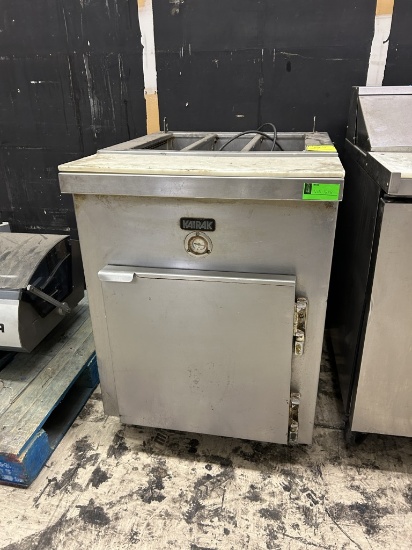 KAIRAK REFRIGERATED PREP TABLE