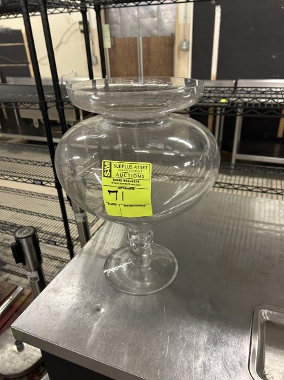 GLASS FLORAL VASE