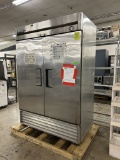 TRUE 2 DR REACH IN FREEZER
