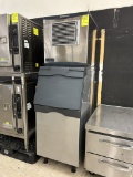 SCOTSMAN 450 LB/24HR AIR COOLED FLAKE ICE MACHINE W/BIN