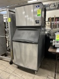 MANITOWOC 500 LB. ICE MAKER W/BIN