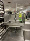 ADVANCE TABCO WALL MOUNT HAND SINK