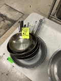 VARIOUS SIZE FRYING PANS
