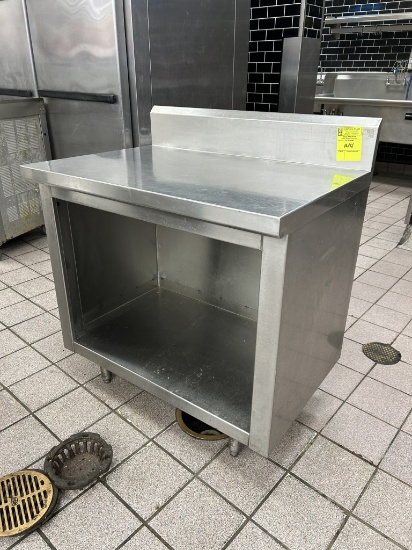 36IN X 25IN X 40IN STAINLESS STEEL TABLE W/ STORAGE AND BACKSPLASH