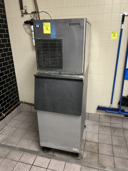 HOSHIZAKI SELF CONTAINED ICE FLAKER W/ BIN