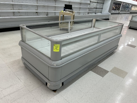 KYSOR WARREN 8FT LOW TEMP BUNKER CASE