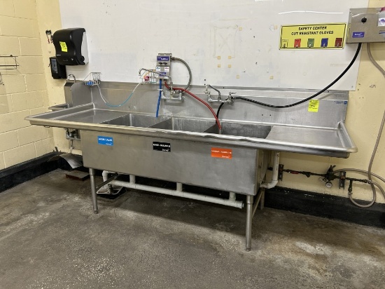 STAINLESS STEEL THREE COMPARTMENT SINK W/ ATTACHED HAND SINK