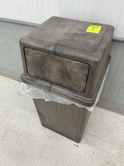TRASH CAN
