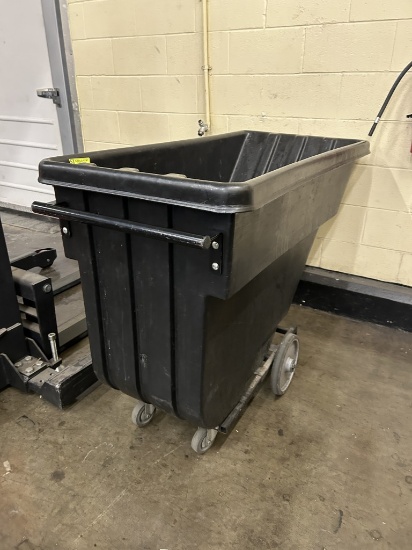 25IN X 53IN X 40IN PLASTIC TRASH HOPPER