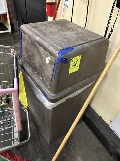 TRASH CAN