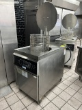 GILES ELECTRIC DEEP FRYER