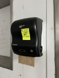 CASCADES PRO PAPER TOWEL DISPENSER
