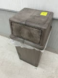 TRASH CAN