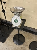 YAMATO ACCU-WEIGH 30LB PRODUCE SCALE