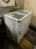 MMI PORTABLE CHEST COOLER