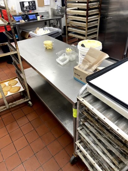 STAINLESS STEEL TABLE