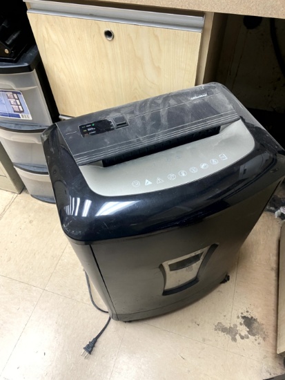 OFFICE MAX PAPER SHREDDER