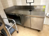 STAINLESS STEEL TABLE