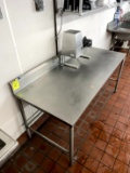STAINLESS STEEL TABLE