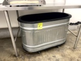 TROUGH ON CASTERS