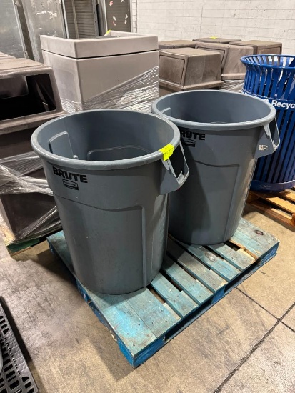 Rubbermaid Brute trash bins