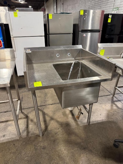 WIN-HOLT stainless sink w/ splash guards