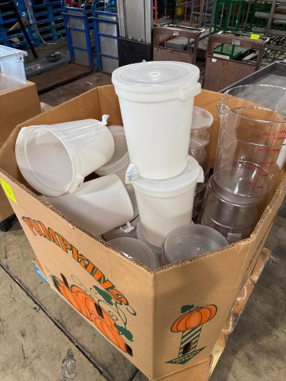 Gaylord of plastic food storage containers/liquid dispensers