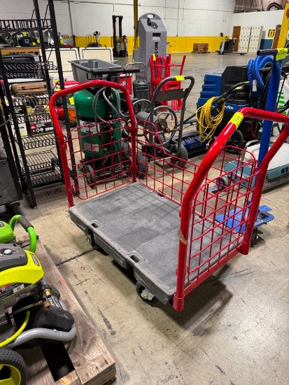 Rubbermaid cart w/ removable metal wire walls